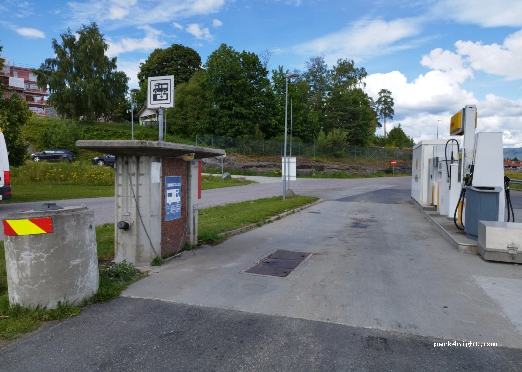 (3530) Røyse - 1 Røyseveien — foto