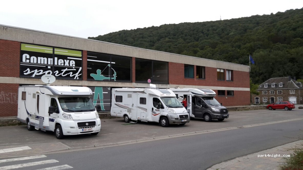 (6980) La Roche-en-Ardenne - Rue de Harzé — foto