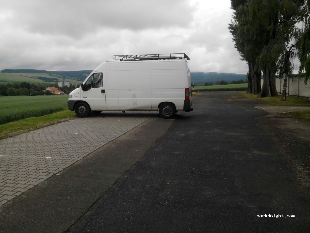 (687 64) Slavkov - — foto