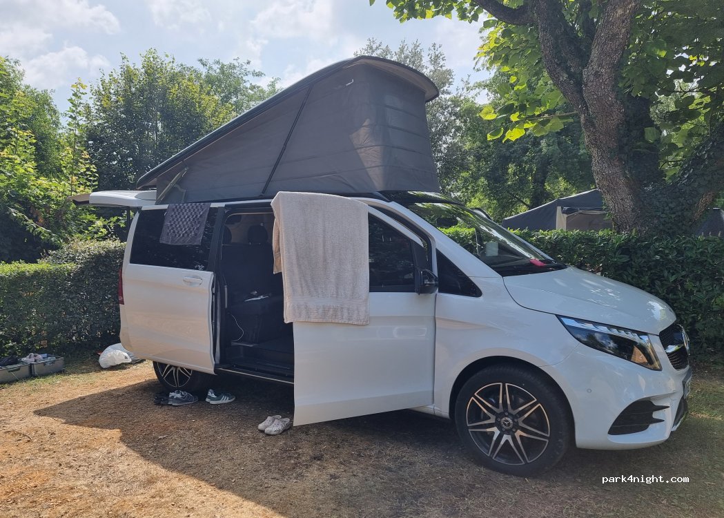 Camping Les Grottes De Roffy - Romanée — foto