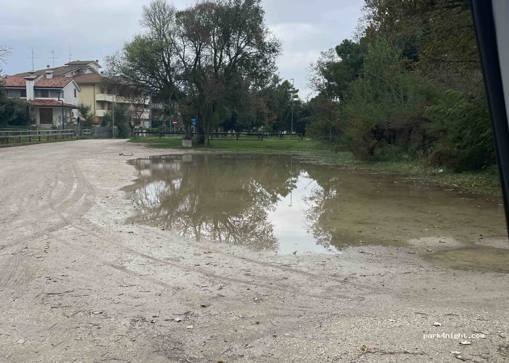 (48122) Lido Adriano - 117 Viale Botticelli — foto 2