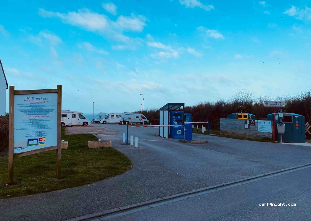 Aire camping-car Equihen — foto 3