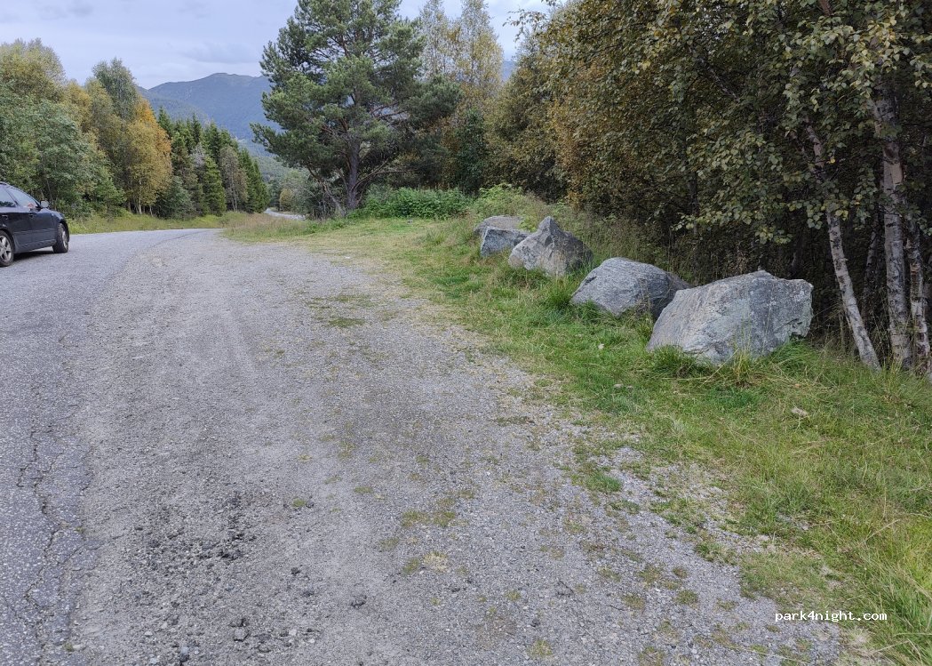 (2687) Bøverdalen - 227 Galdhøpiggvegen — foto