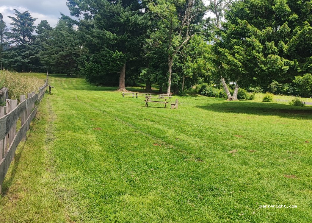 (63970) Aydat - Château de Montlosier — foto 3