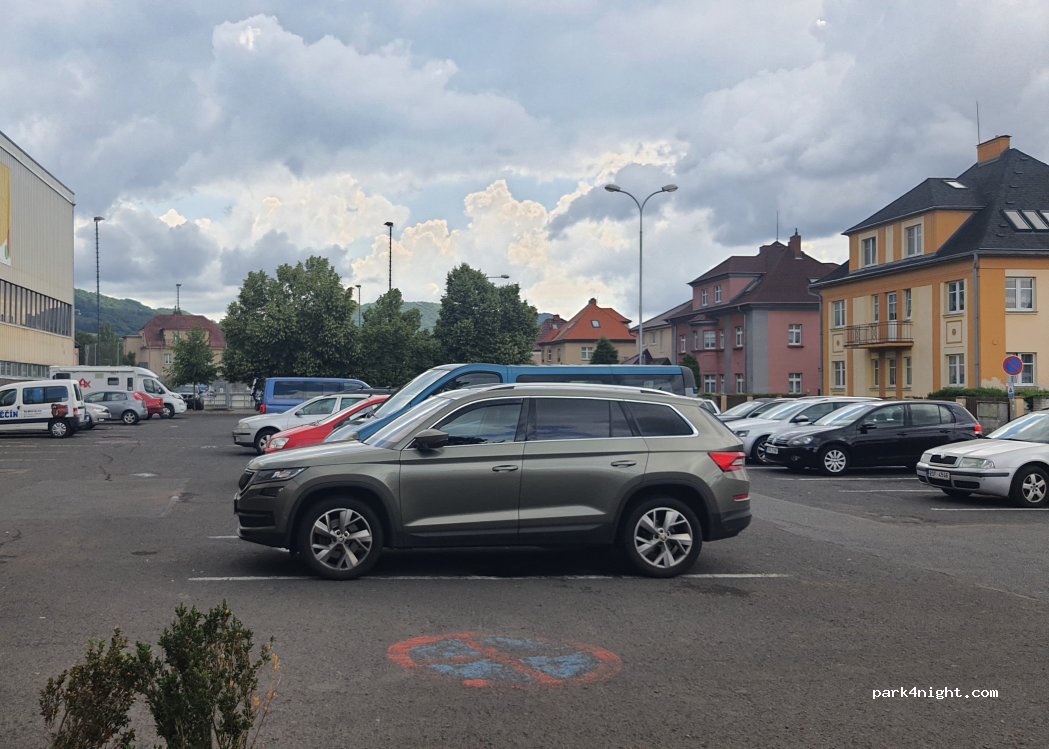 (405 02) Děčín - 4 Ve Vilách — foto 2