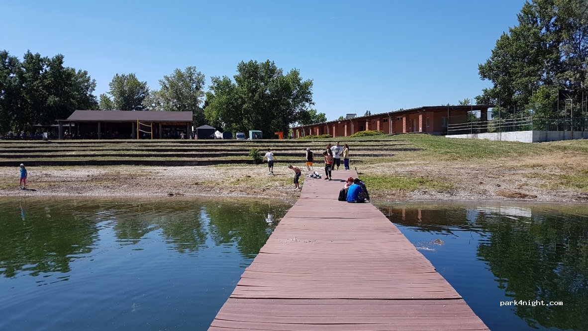 Camping zelená voda — foto