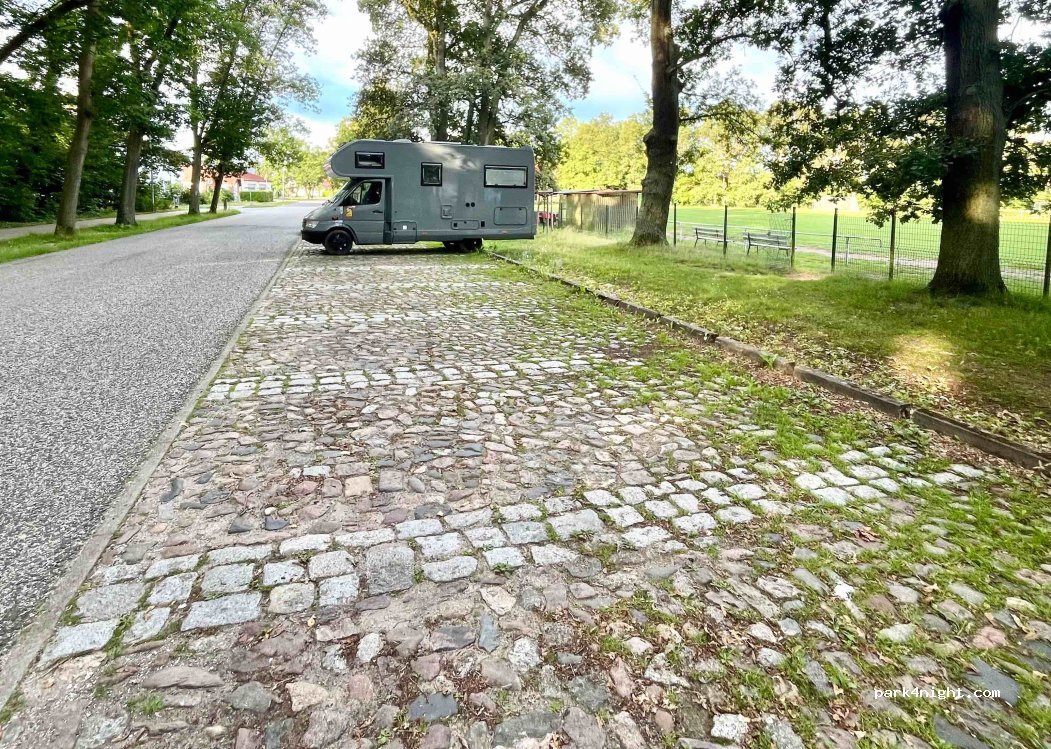 (15537) Grünheide (Mark) - 1 Hauptstraße — foto