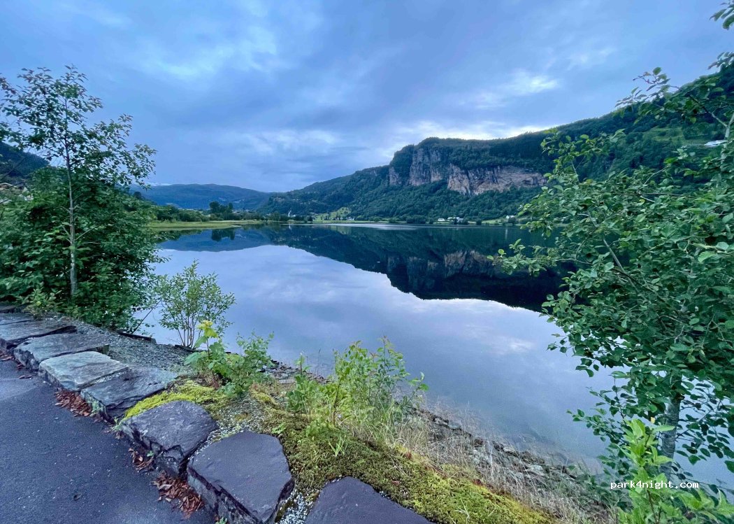 Steinsdalsvegen Bobilparkering — foto
