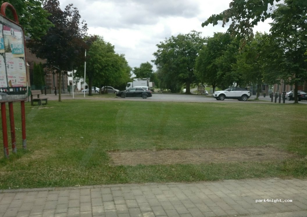 (5081) La Bruyère - 12 Place Lucien Séverin — foto