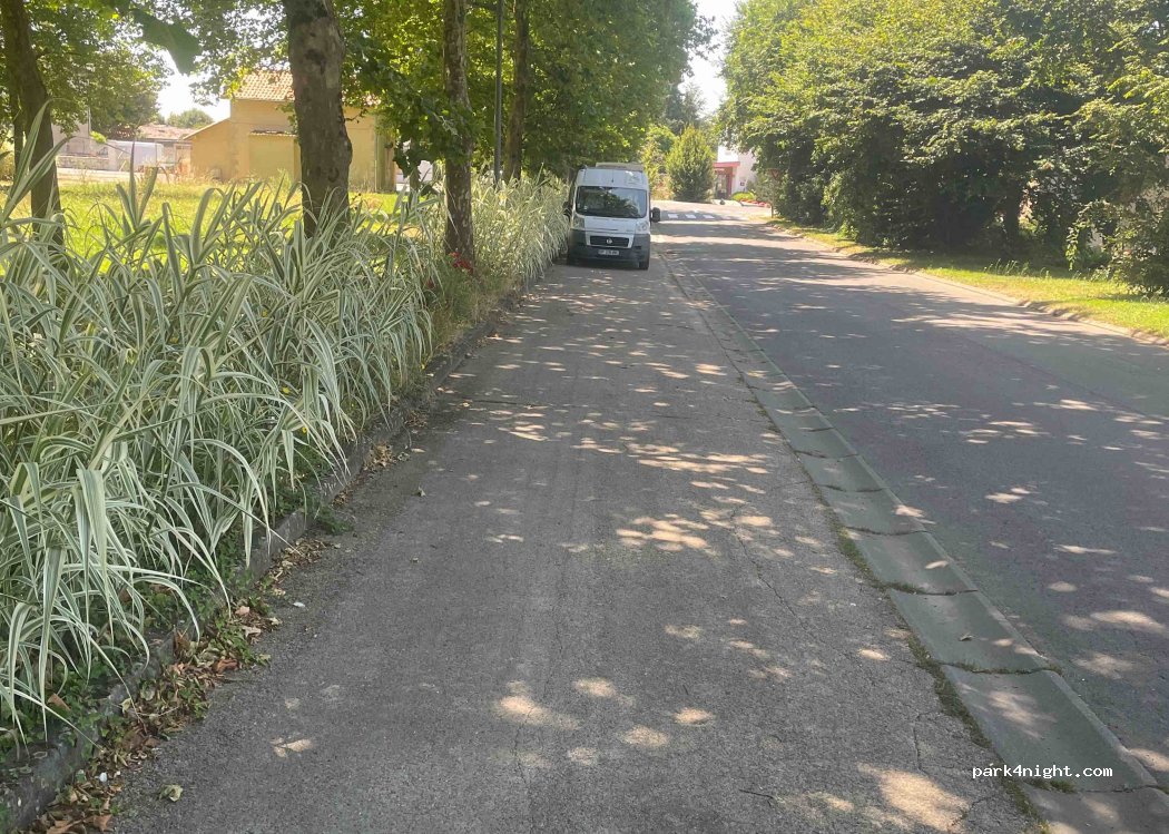 (79370) Celles-sur-Belle - 4 Rue de la Gare — foto
