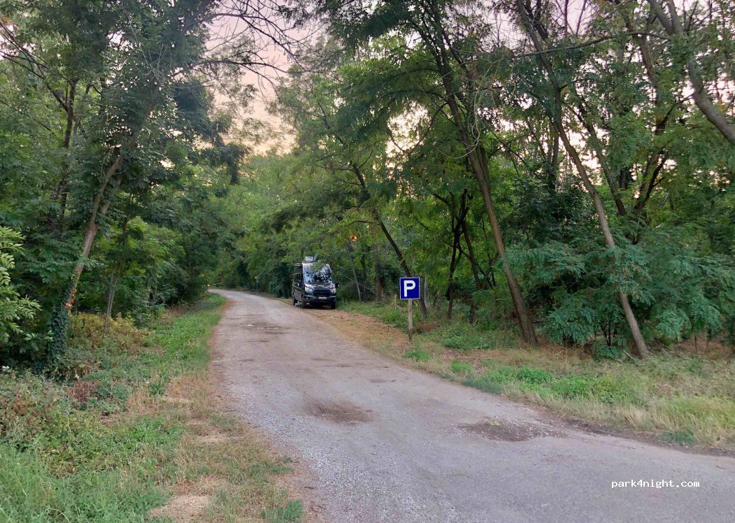 (5300) Karcag - Unnamed Road — foto