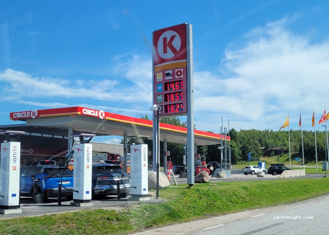 (452 94) Strömstad - 2 Bastekärrsvägen — foto