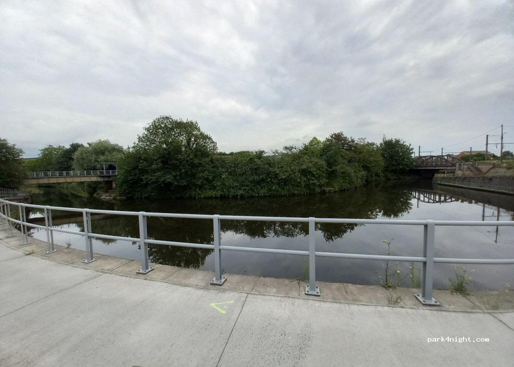 (7800) Ath - 4 Quai des Usines — foto 3