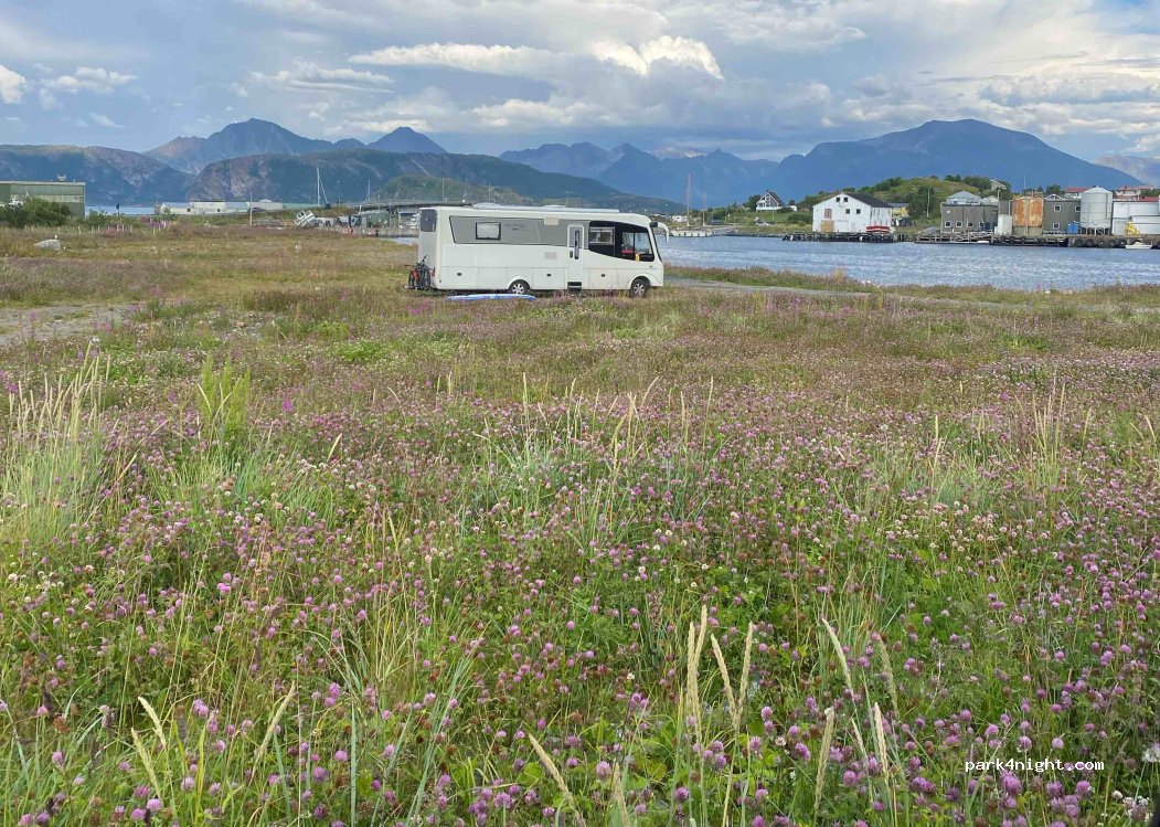 (9110) Sommarøy - 101 Skipsholmvegen — foto