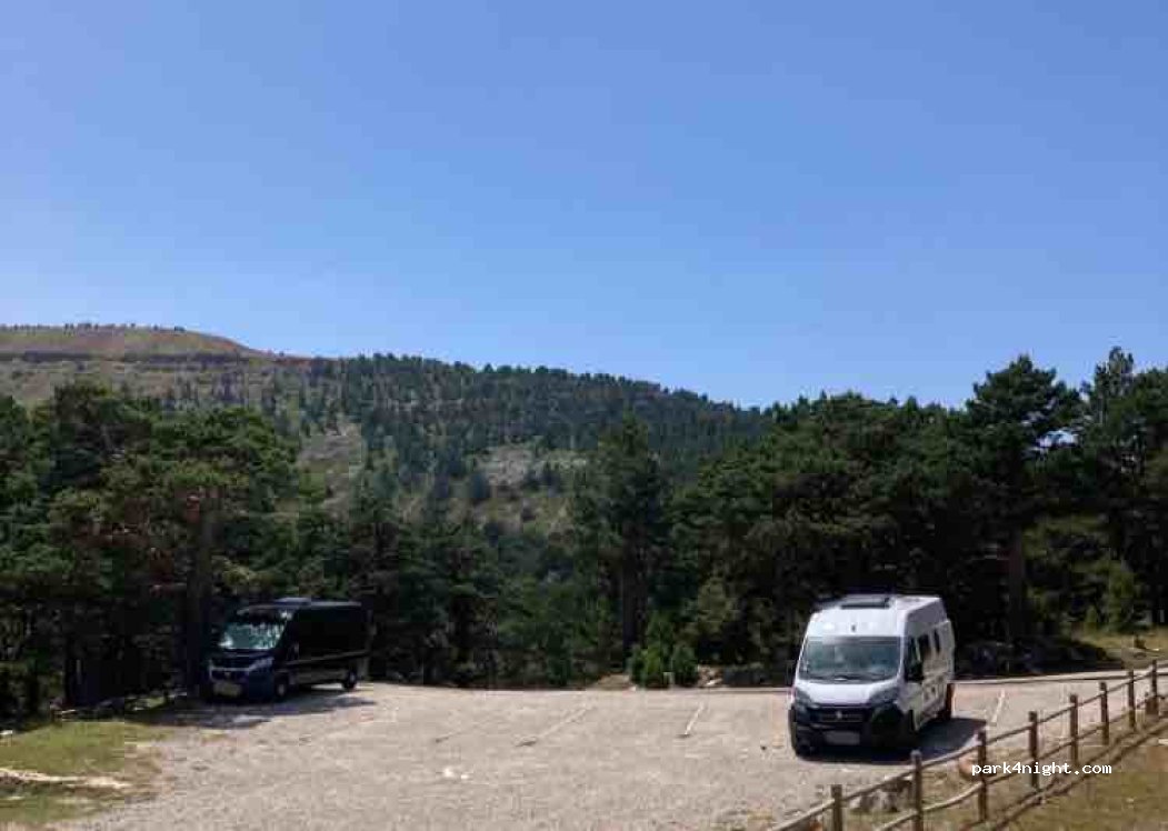 (09679) Burgos - Refugio de Neila — foto 4