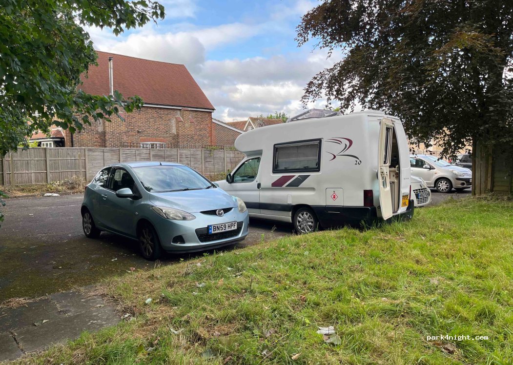 (PO19 7JF) Chichester - 14 Elizabeth Road — foto