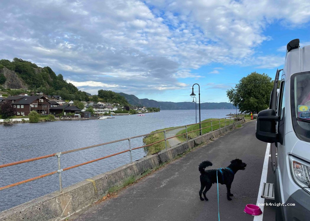 (4460) Moi - 2 Eikelandsveien — foto