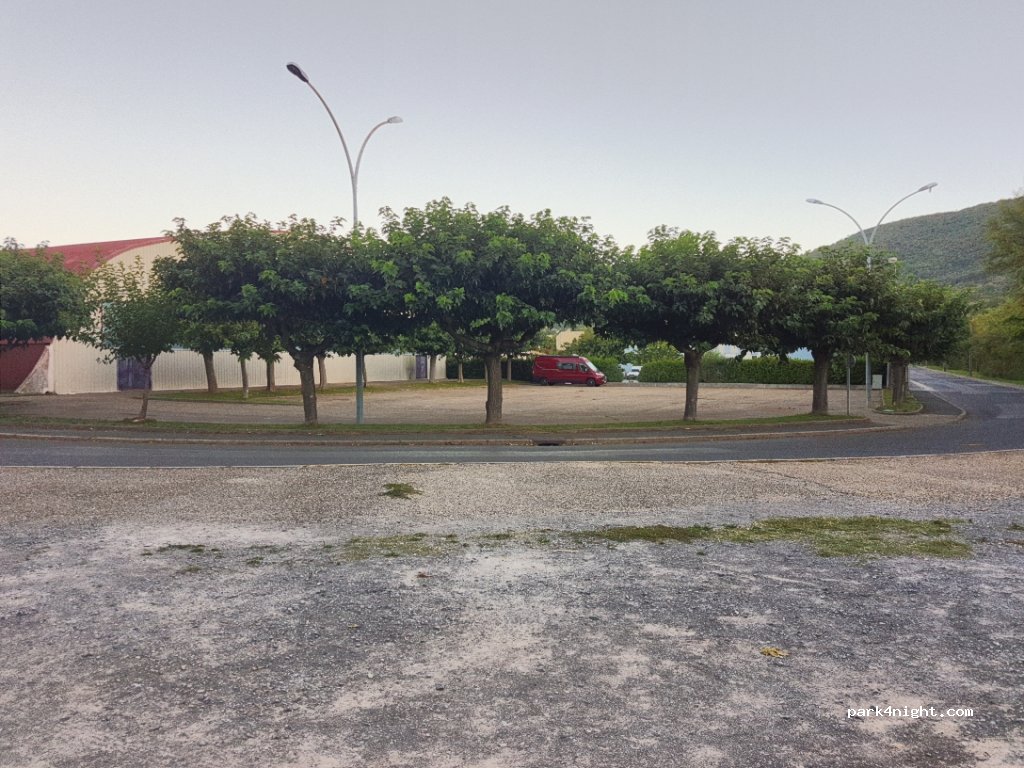 (30110) Les Salles-du-Gardon - Avenue du Gardon — foto