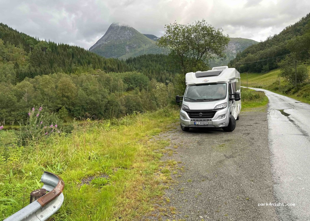 (6843) Klakegg - 104 Førsvegen — foto