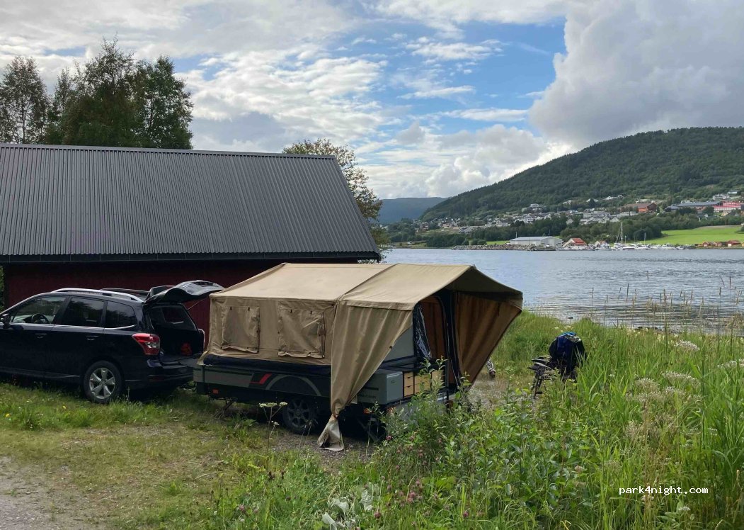 (6440) Elnesvågen - — foto