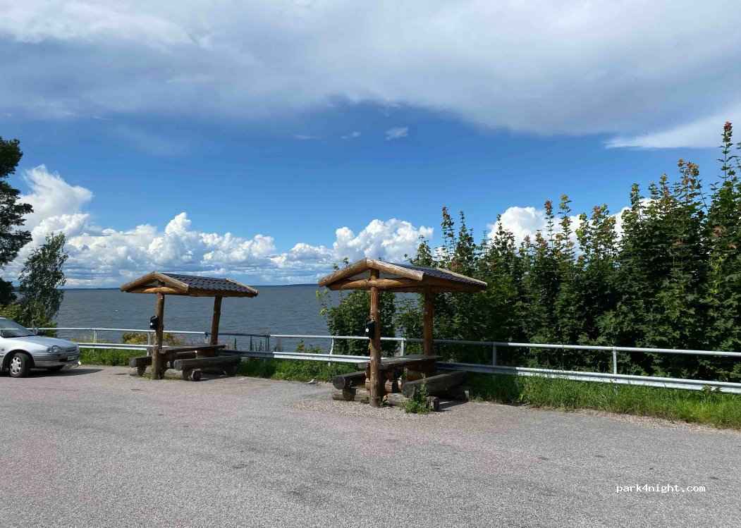 (643 95) Vingåker - 35 Högbackevägen — foto 2