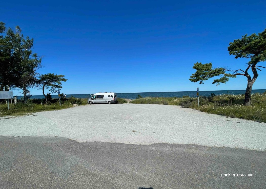 (387 75) Byxelkrok - 154 Hunderums Västra sjögata — foto