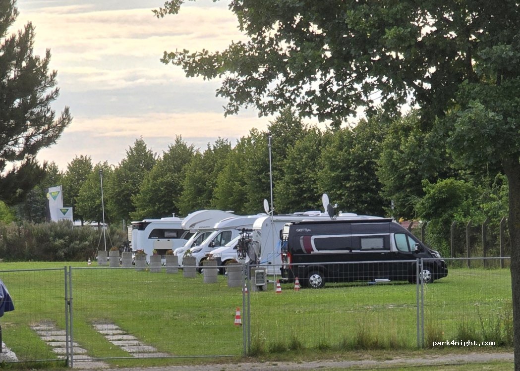 (18437) Stralsund - 21 Am Feldrain — foto