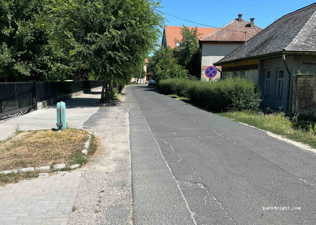 (2760) Nagykáta - 4 Vadász utca — foto