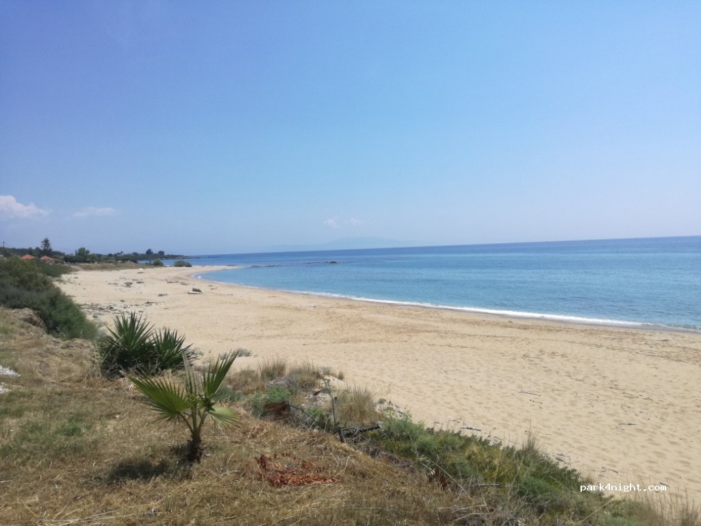 (480 62) Ligia -  Unnamed Road — foto