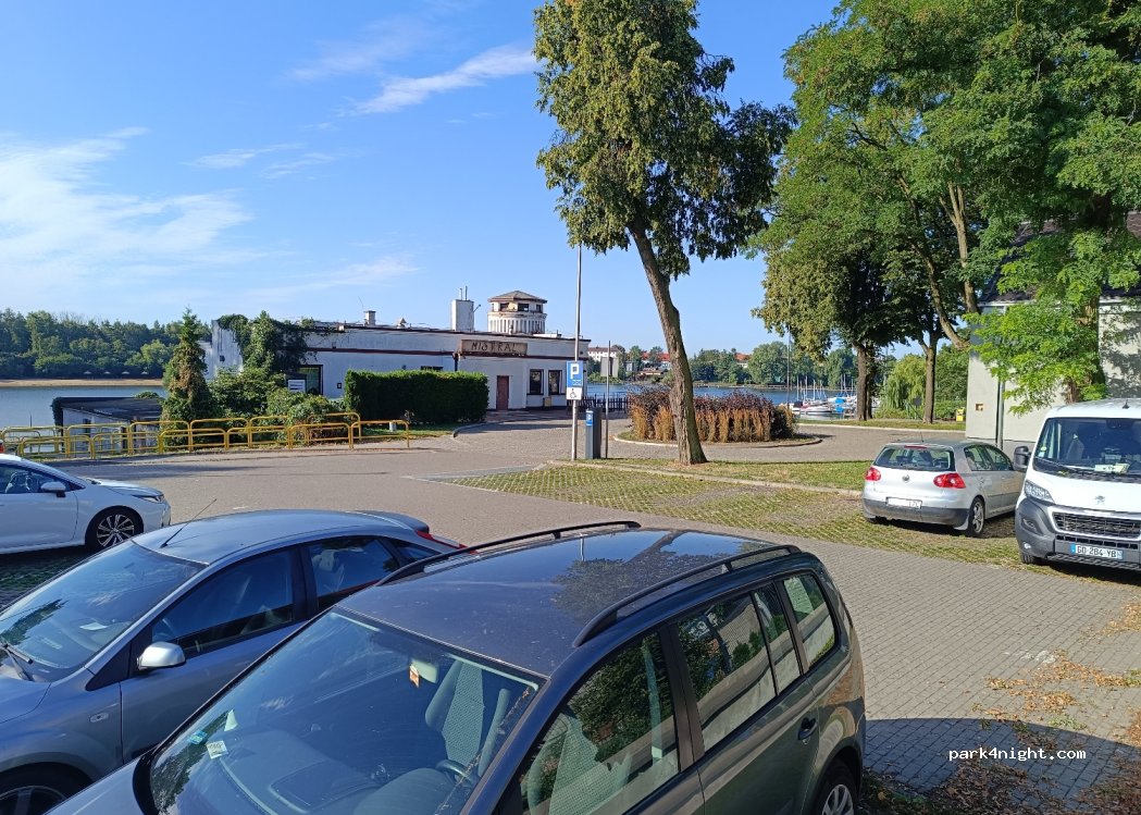 (87-140) Chełmża - 2 Łazienna — foto
