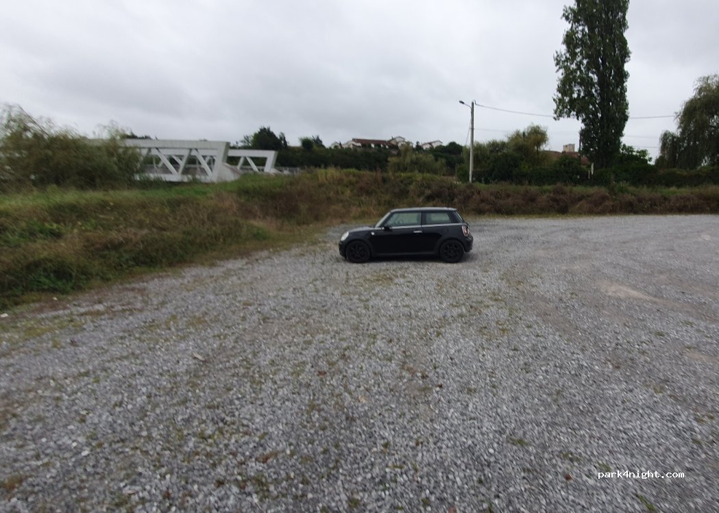 (64520) Guiche - 1 Route de Sames — foto