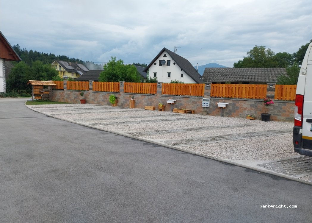 (4202) Naklo - 52 Podbrezje — foto