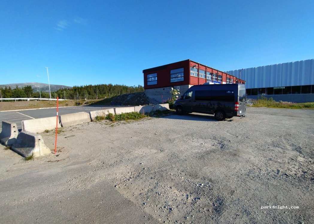 (9010) Tromsø - 192 Dramsvegen — foto