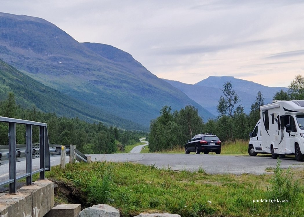 () Overgård - Fv87 — foto
