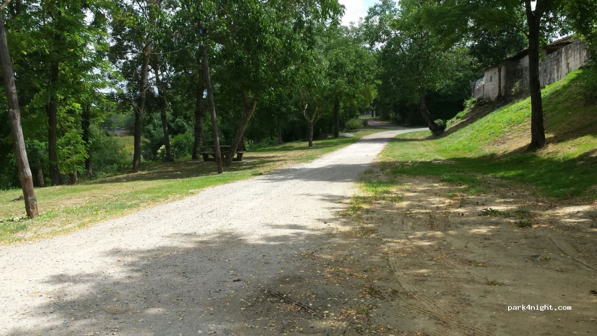 (82500) Maubec - Village — foto 2