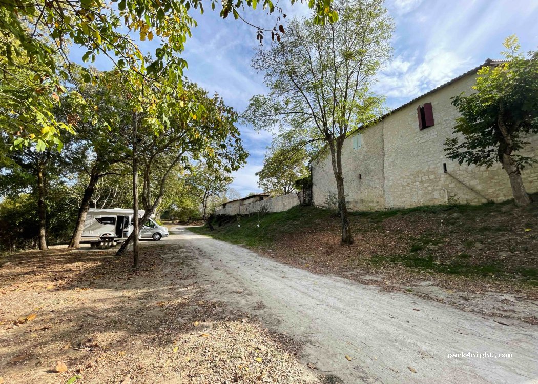 (82500) Maubec - Village — foto 3