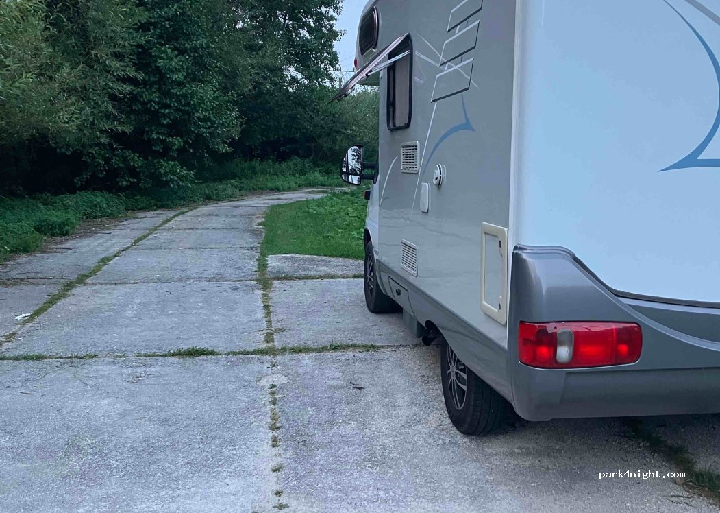 (013 15) Fačkov - — foto 2