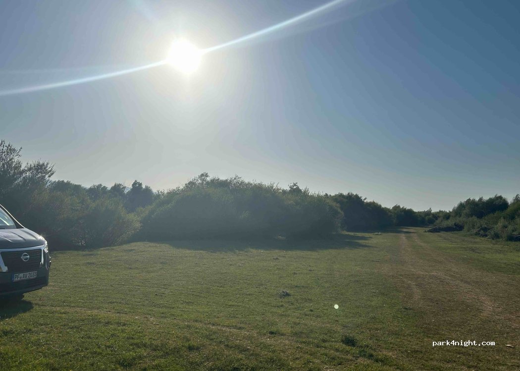 (21230) Otok - — foto