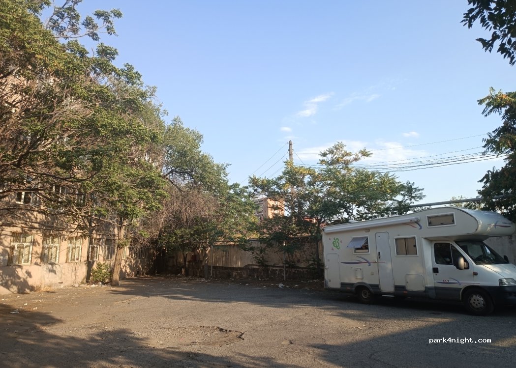 (0002) Yerevan - 7 Grigor Lusavorich Street — foto