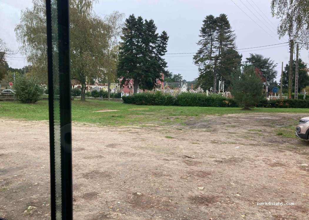 (37150) Chisseaux - 5 Place des Anciens Combattants — foto