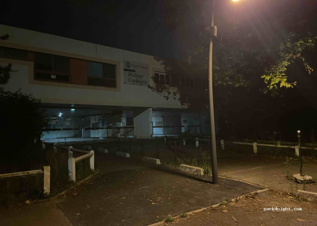 (92700) Colombes - 3 Parc Departemental Pierre Lagravere — foto