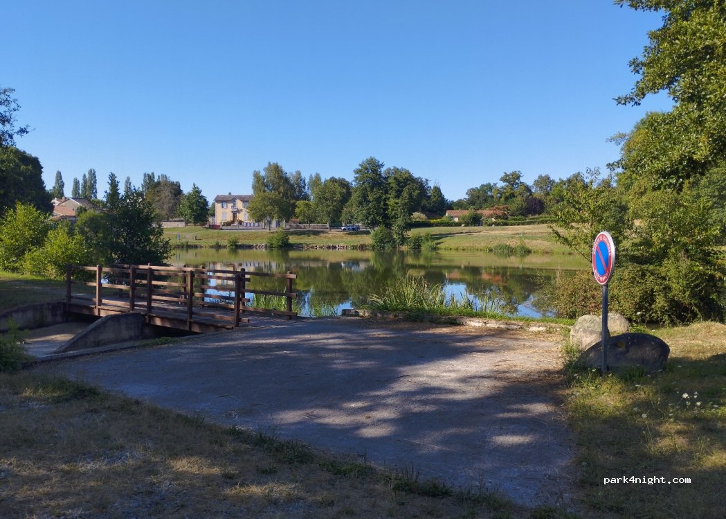 (87210) Oradour-Saint-Genest - — foto