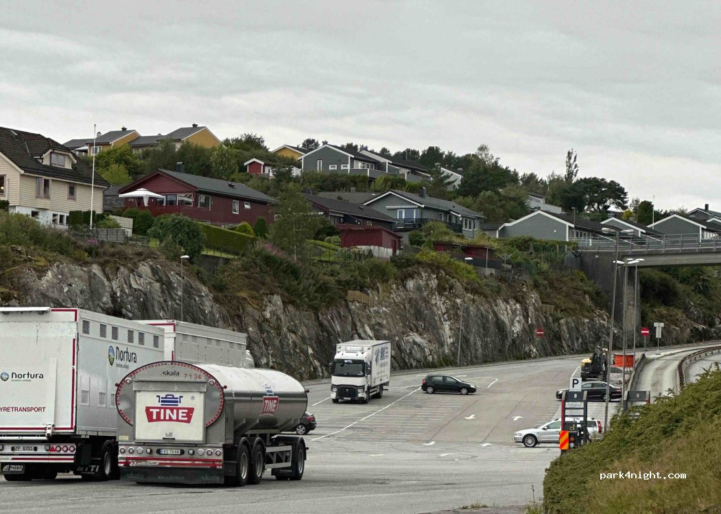 (5914) Lindås - 8 Klubben — foto