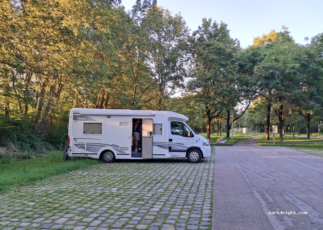 (80939) München - 9 Lottlisa-Behling-Weg — foto 2
