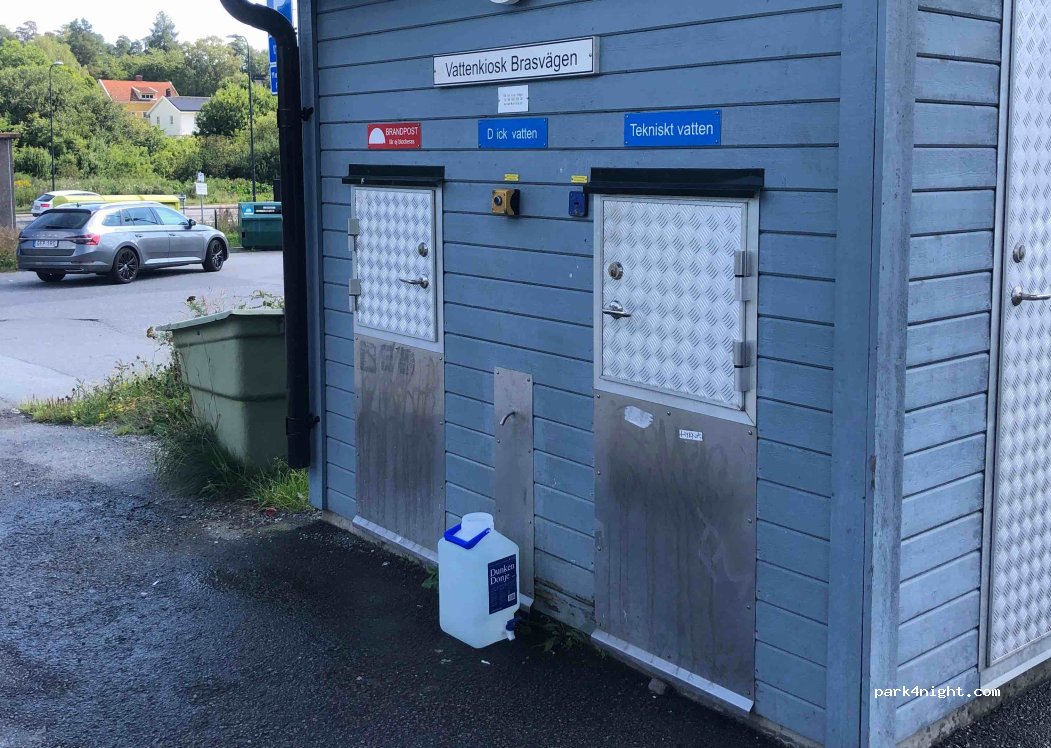 (175 61) Järfälla - 1A Brasvägen — foto