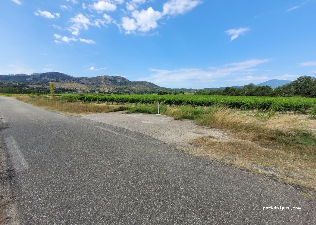 (84330) Saint-Hippolyte-le-Graveyron - Route de l'Épine — foto