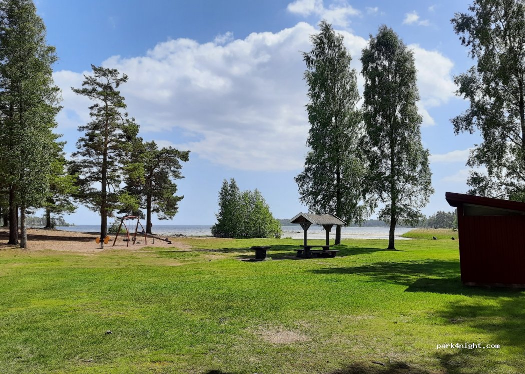 (663 91) Hammarö - 569 Sättersvägen — foto