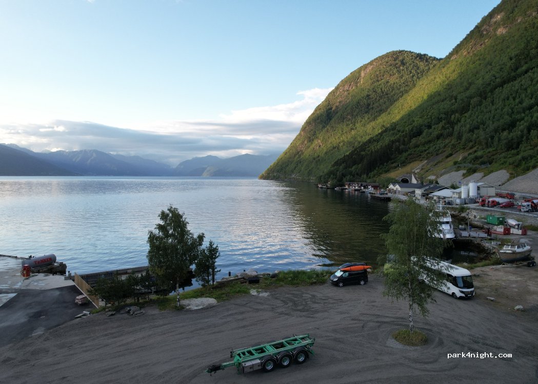 Vik bubilparkering — foto
