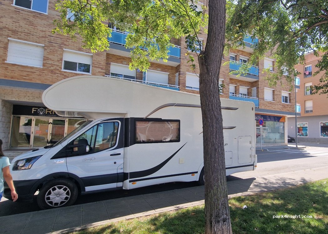 (43870) Amposta - 143 Avinguda Josep Tarradellas — foto
