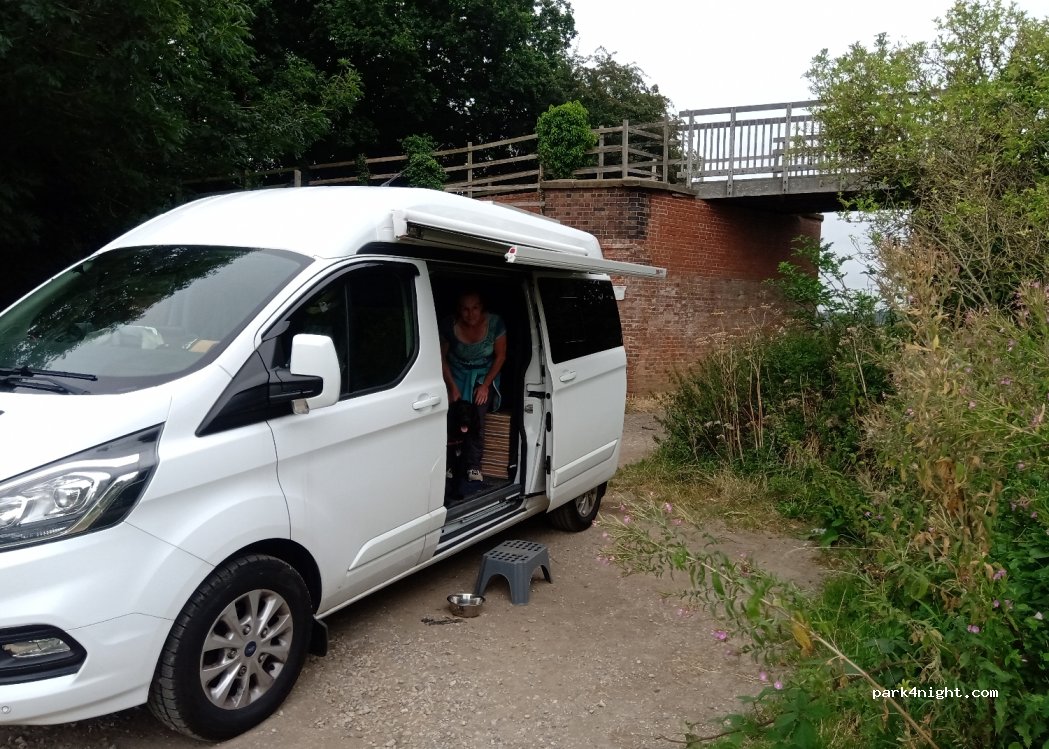 (NG32 1NY) Grantham - Unnamed Road — foto